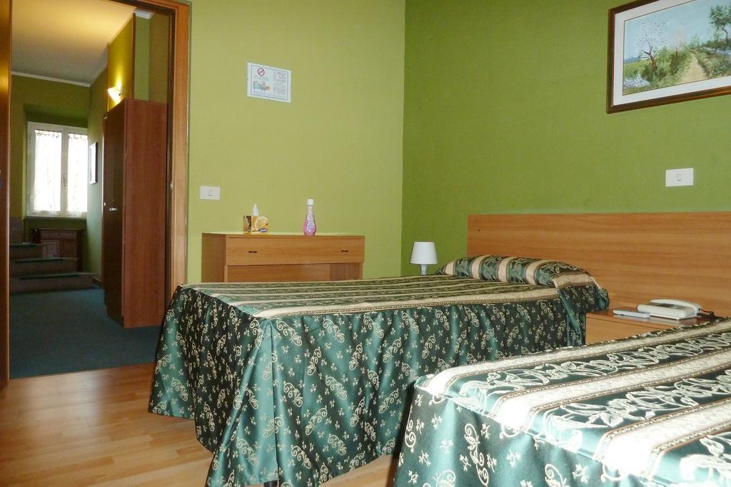 Hotel Sutrium חדר תמונה