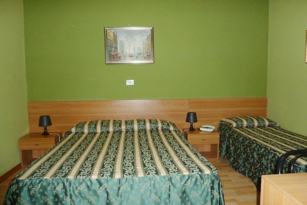 Hotel Sutrium חדר תמונה